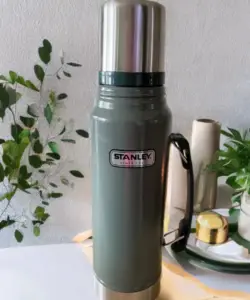 stanley thermos not holding cold drinks